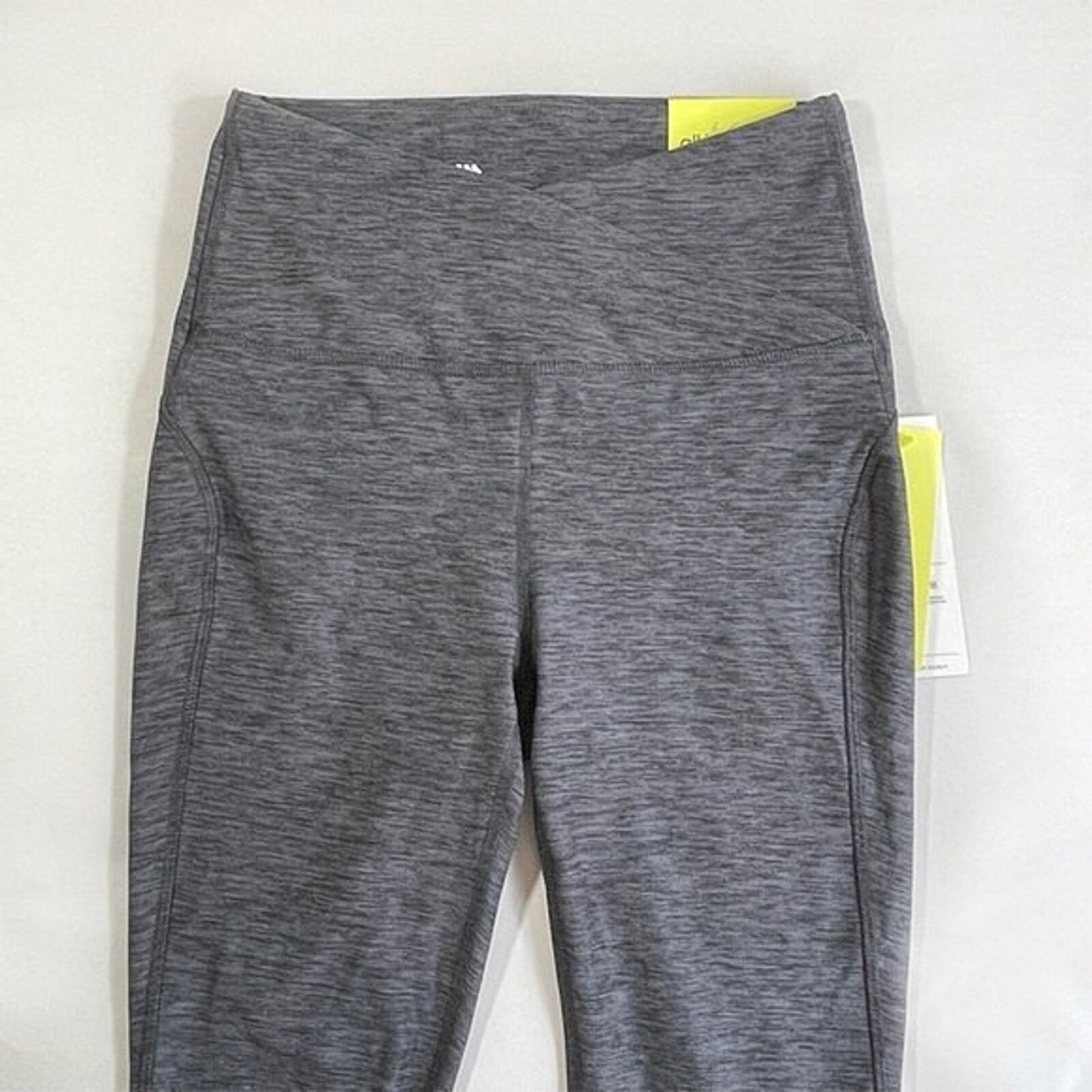All in Motion Gray Leggings XS Curvy NEW Pocket Cropped Yoga Athleisure Gym