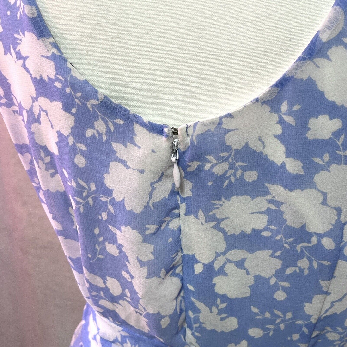 Disney Alice In Wonderland Dress Sz L Colleen Atwood Blue White Floral Lace