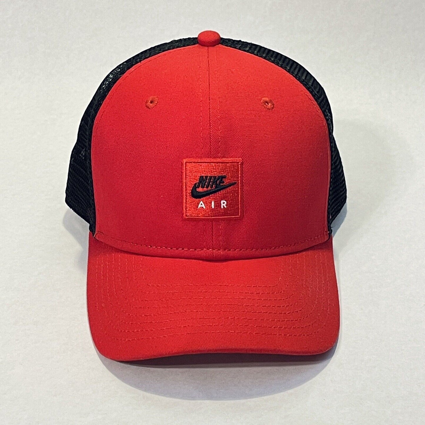 Nike Air Classic 99 Snapback Mesh Red Black 6 Panel Hat Cap Trucker Adjustable