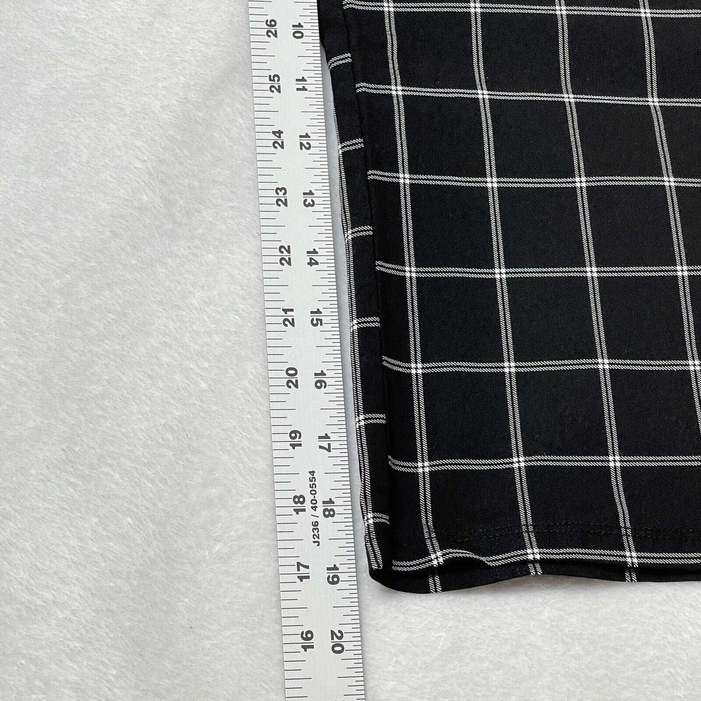 89th + Madison Capri Pants Womens 3XL Pull-On Black White Plaid Rayon Blend