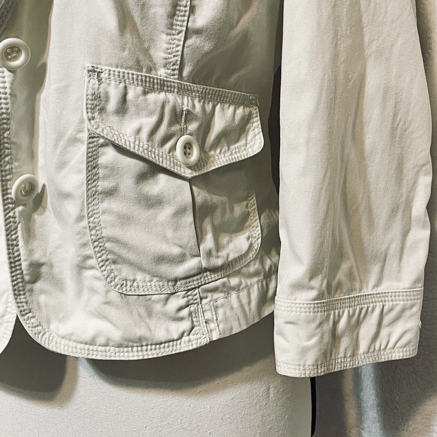 White House Black Market Cropped Jacket Womens 8 WHBM White Utility Top Shacket