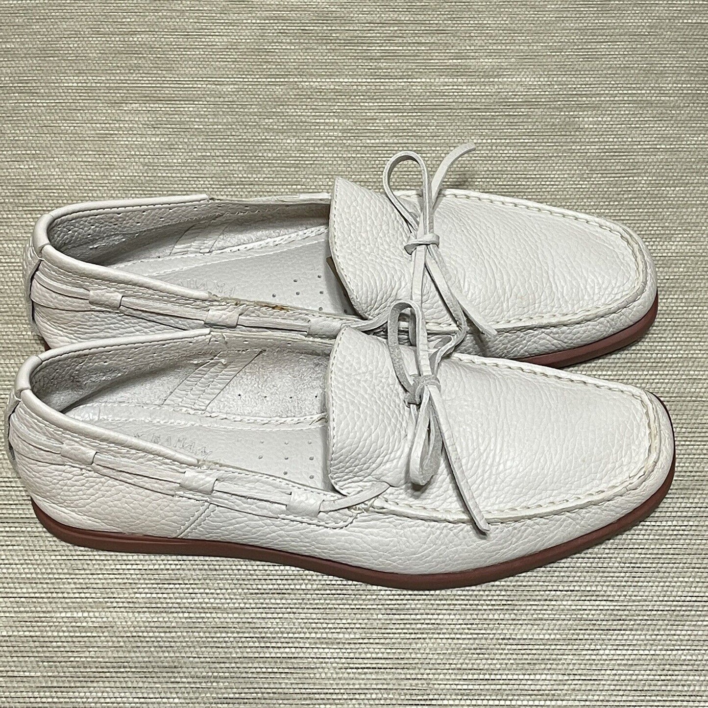 Tommy Bahama Mens Sz 10 M Barbados Boat Shoes Light Gray Leather Loafer Slip On