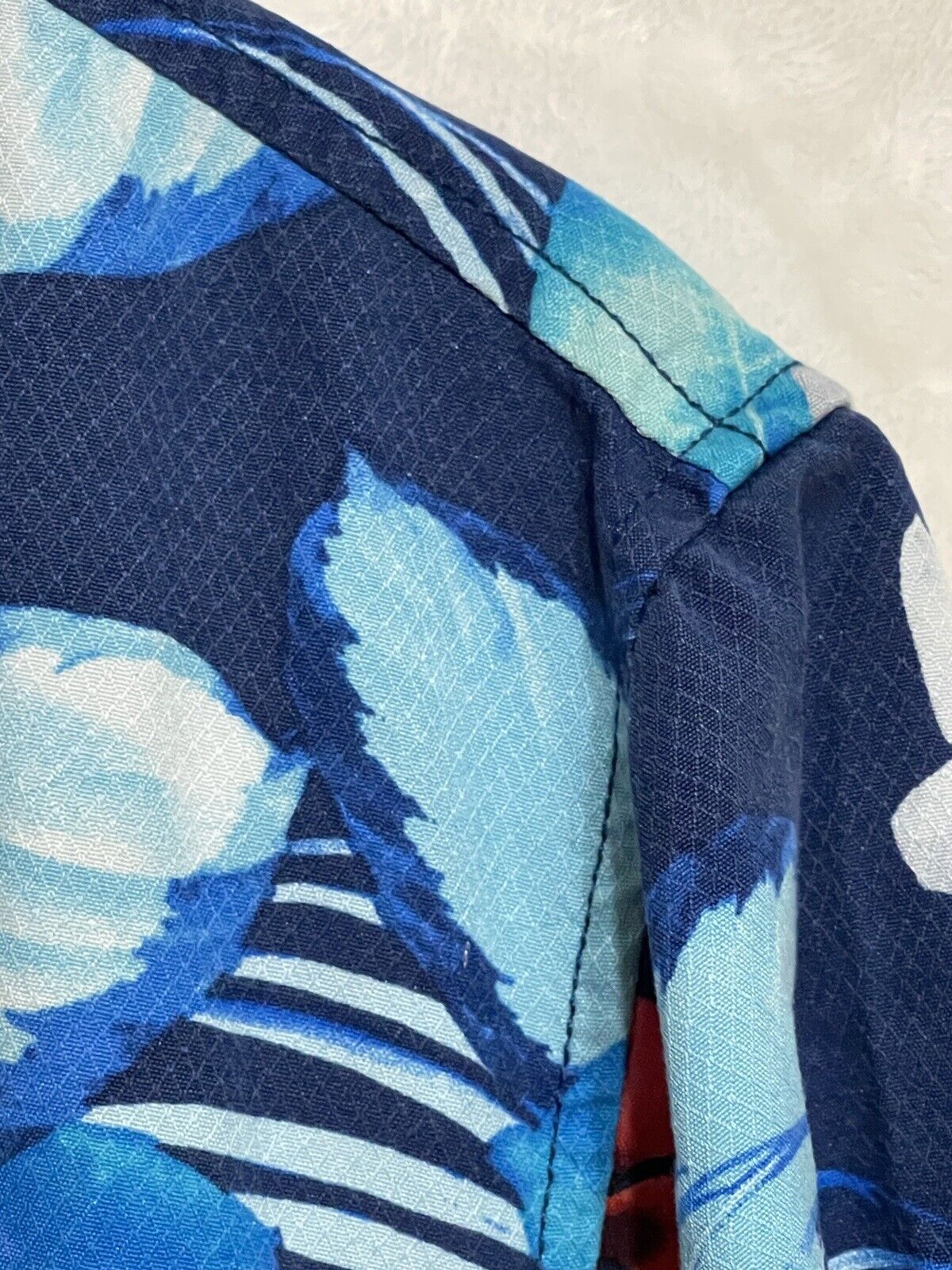Tommy Bahama Silk Hawaiian Shirt Mens M Blue Tropical Palm Trees Ocean