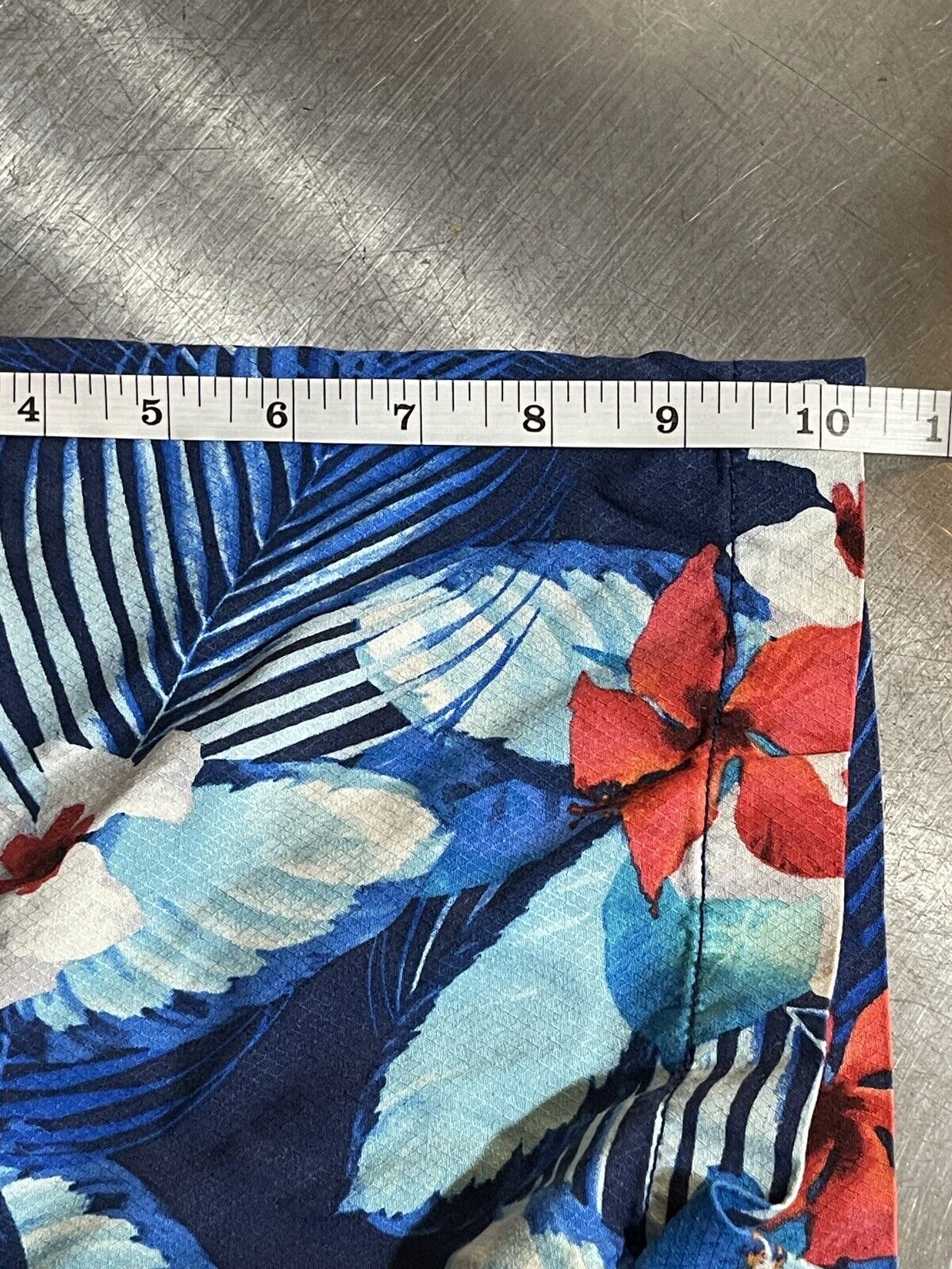 Tommy Bahama Silk Hawaiian Shirt Mens M Blue Tropical Palm Trees Ocean