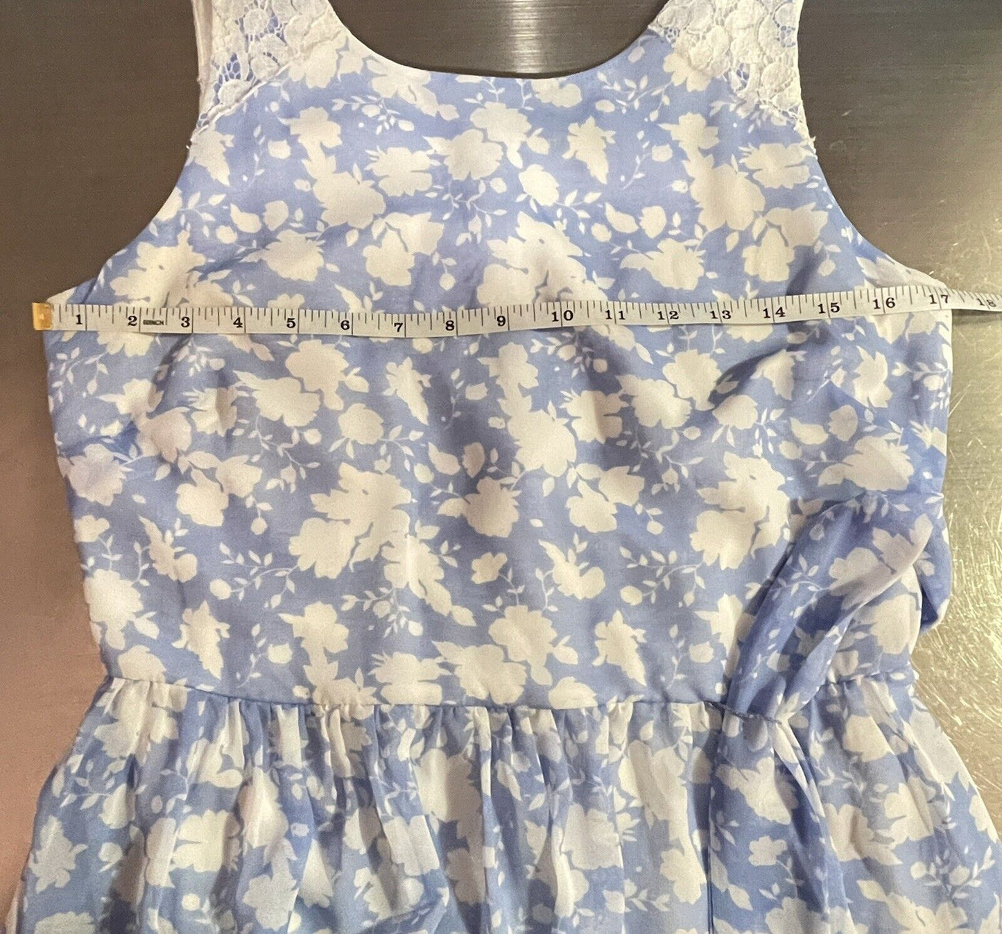 Disney Alice In Wonderland Dress Sz L Colleen Atwood Blue White Floral Lace
