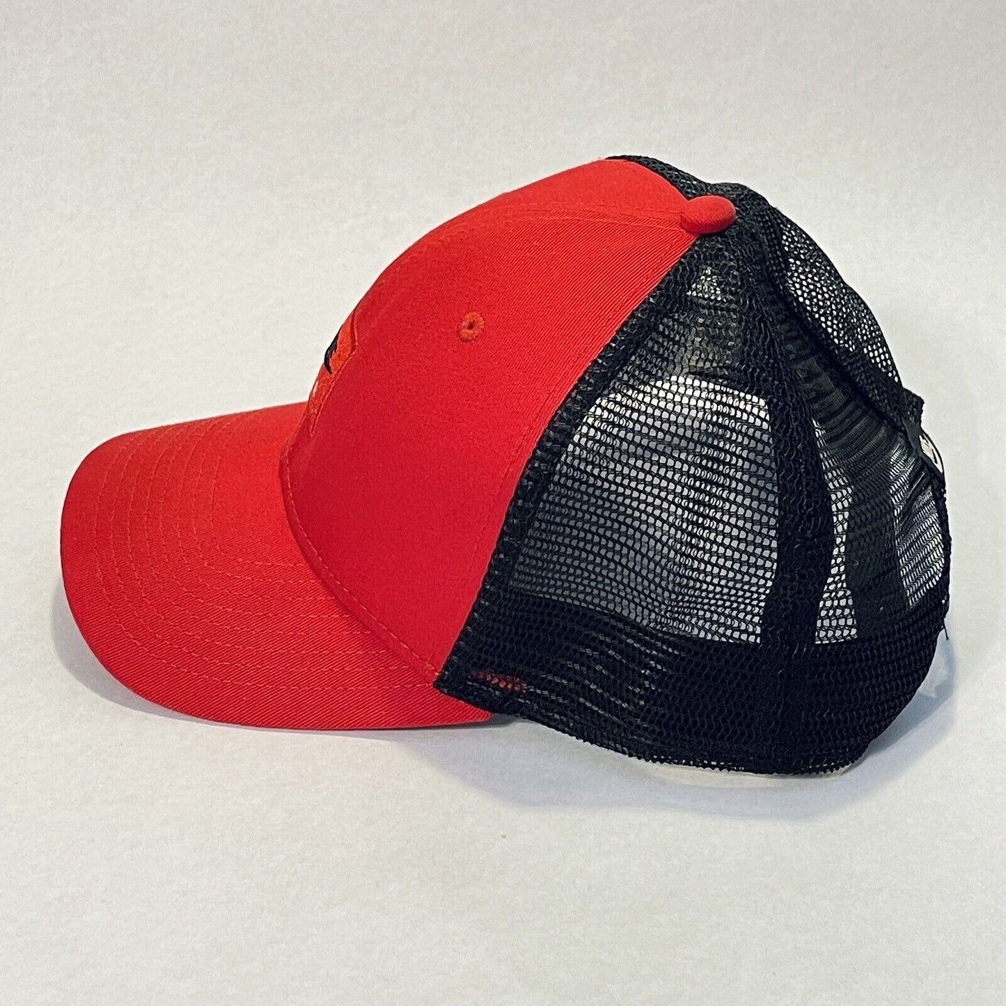 Nike Air Classic 99 Snapback Mesh Red Black 6 Panel Hat Cap Trucker Adjustable