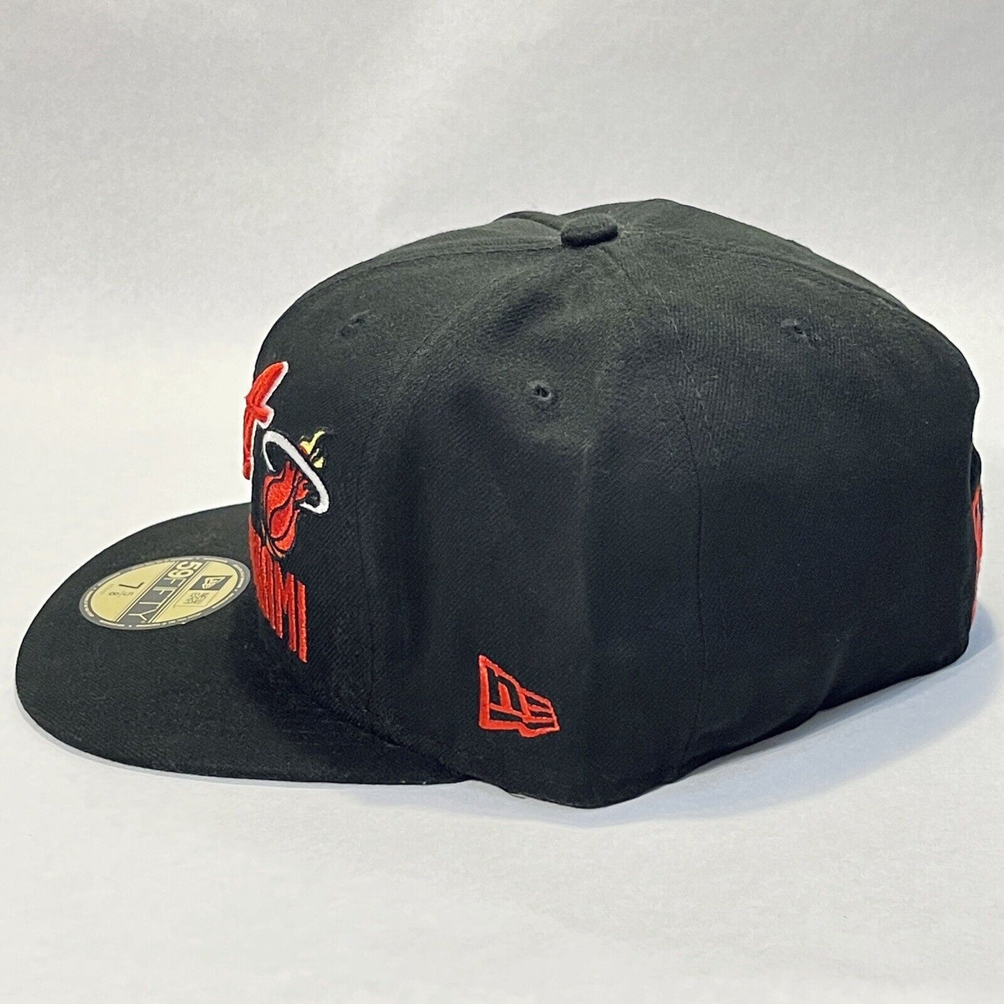 Miami Heat Hat New Era 9FIFTY Fitted Cap 7 5/8 Black Red NBA Basketball Mens